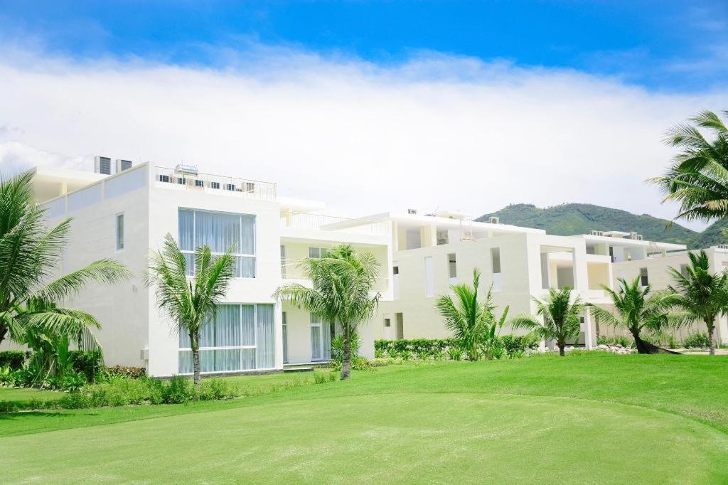 Diamond Bay Golf And Villas Нячанг Екстер'єр фото