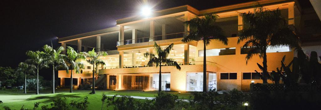 Diamond Bay Golf And Villas Нячанг Екстер'єр фото